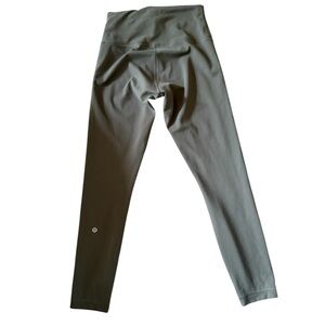 Lululemon Green  High-Waisted cropped Leggings

Wunder train size 6

Worn once